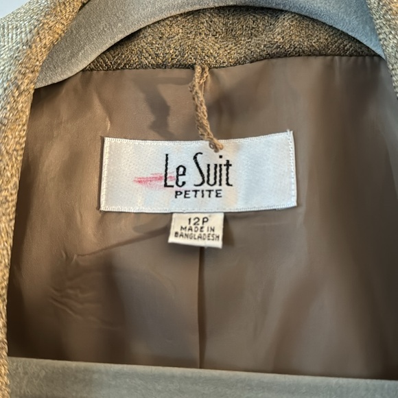 Le Suit Brown 3 Button Blazer Coat Size 12P - Picture 5 of 6